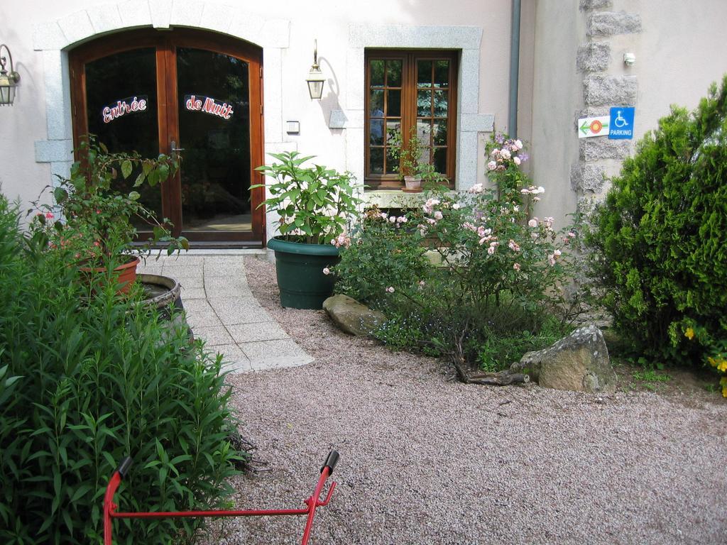 Auberge De L'Atre Quarre-les-Tombes Экстерьер фото